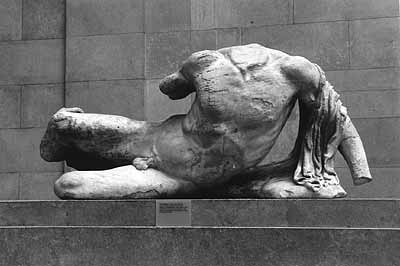 Британский Музей. Западный фронтон, статуя Кефиса